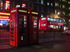 O país é cheio de pontos turísticos conhecidos pelo mundo todo, além de uma vasta cultura no mundo jovem